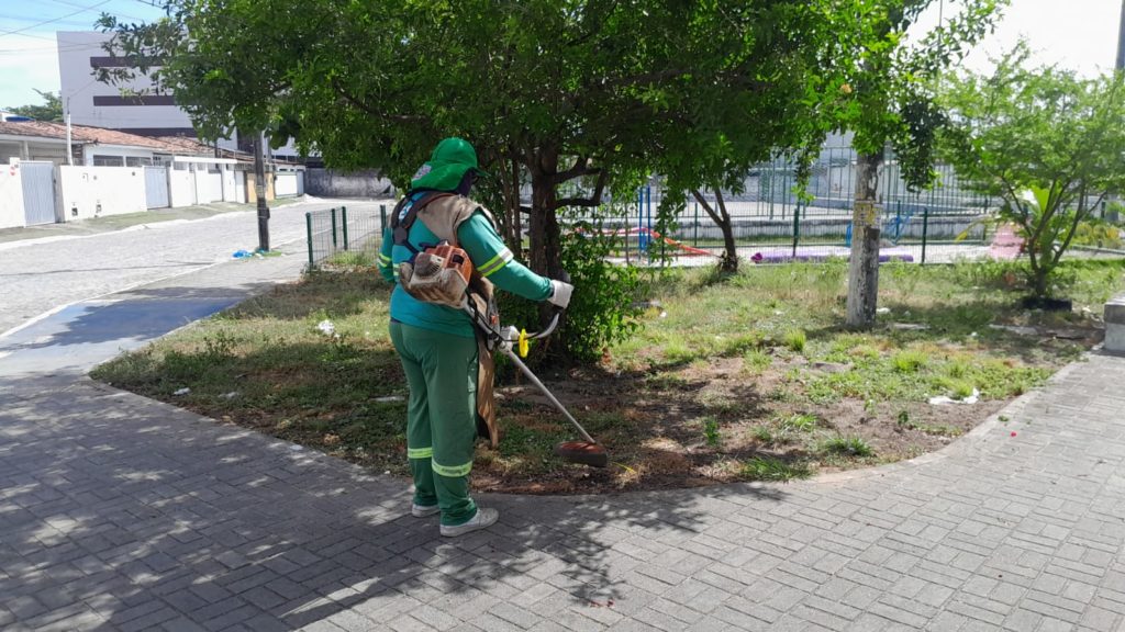 Sesuz faz manutenção e limpeza em praças de cinco bairros de João Pessoa nesta semana
