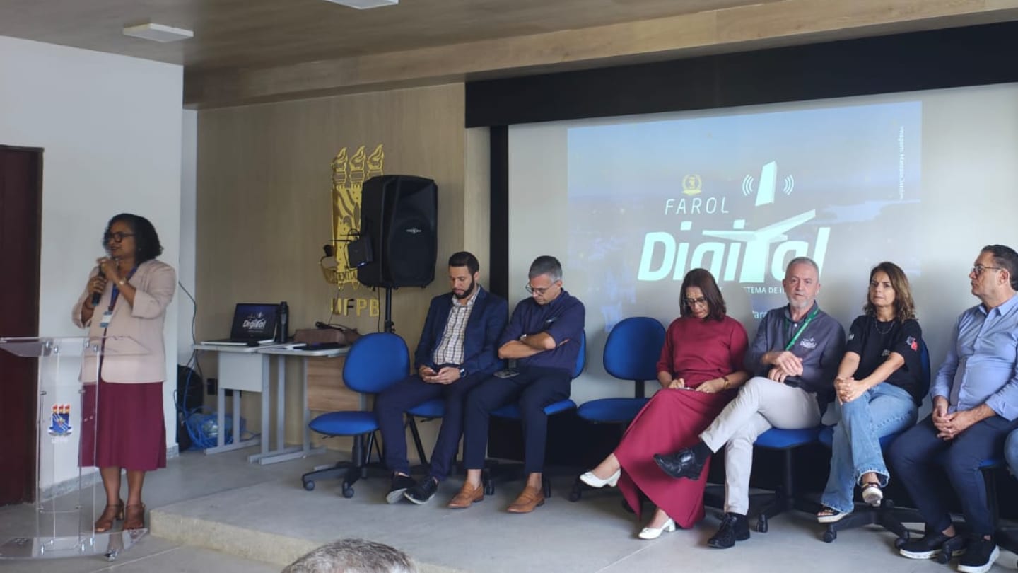 Fórum na UFPB discute formação de talentos em computação quântica na Paraíba