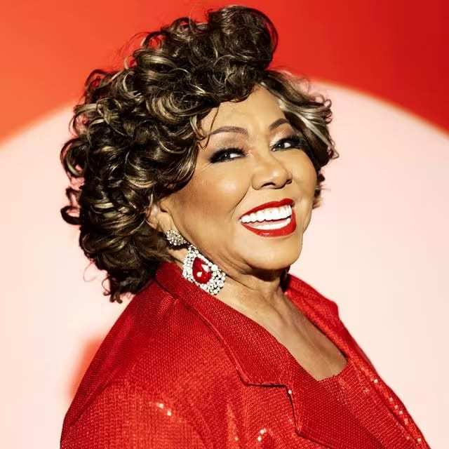 Alcione se apresenta no Teatro Pedra do Reino, em João Pessoa, em 11 de dezembro