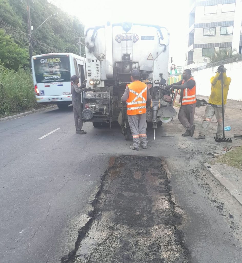 Seinfra faz operação tapa-buraco em 26 bairros de João Pessoa nesta quarta-feira