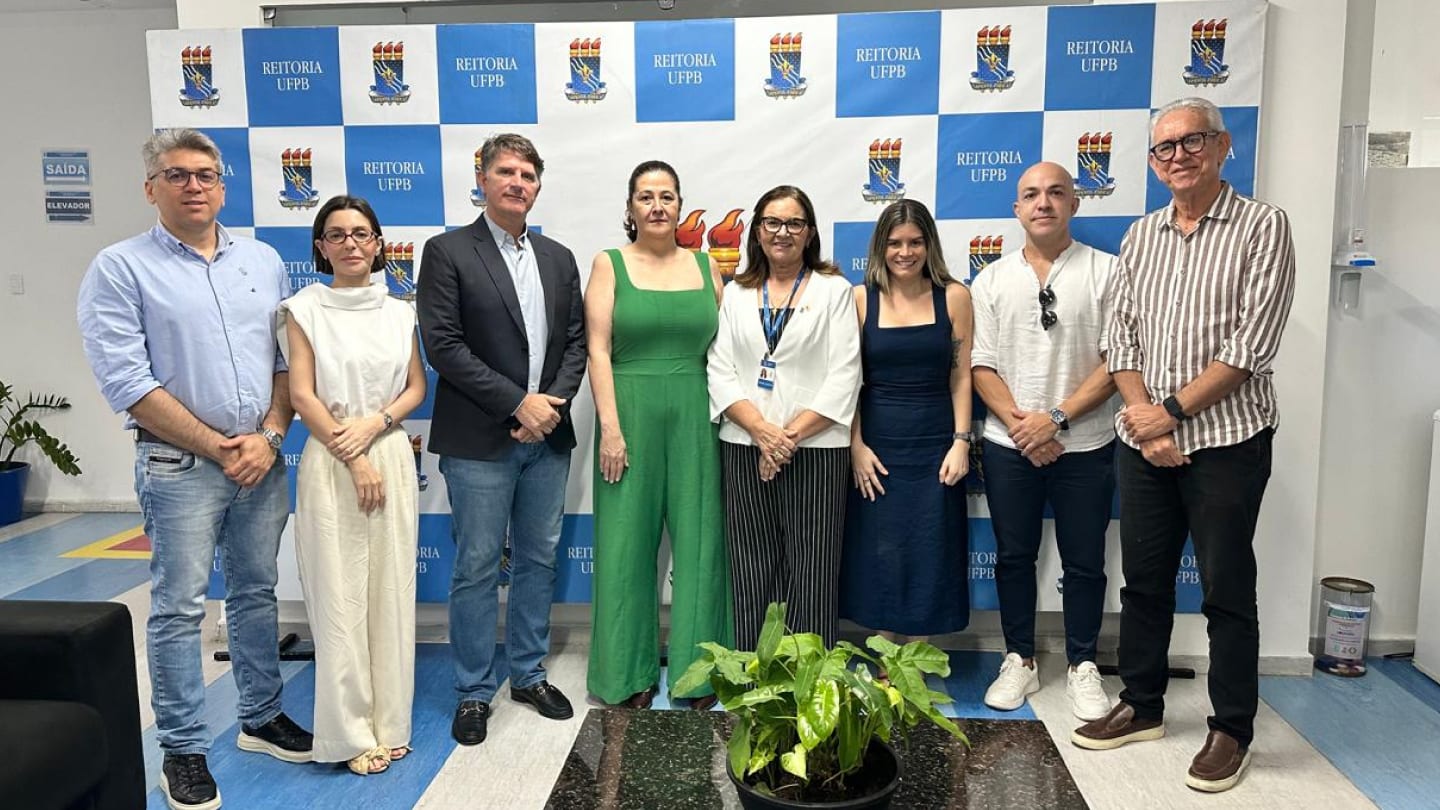 UFPB recebe proposta da USP para doutorado interinstitucional em saúde materno-infantil