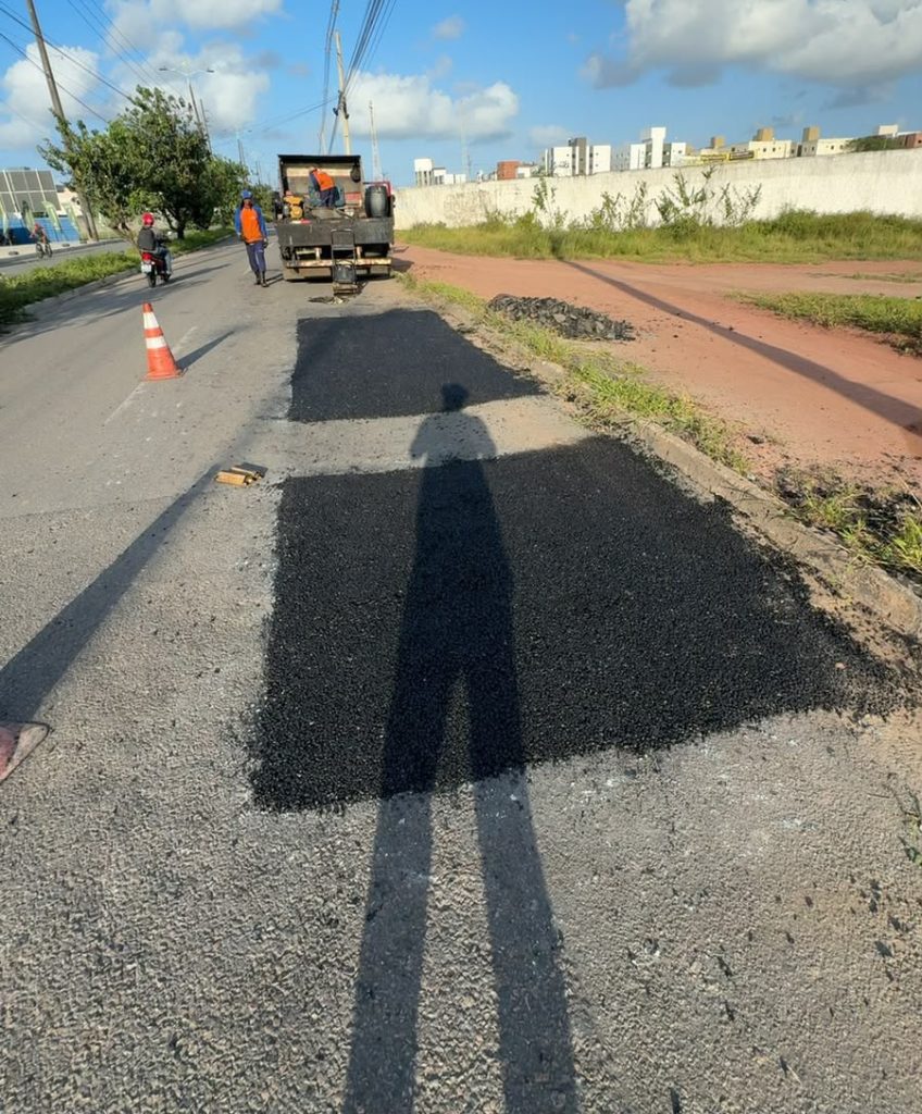 Seinfra executa operação tapa-buraco em 36 bairros de João Pessoa nesta sexta-feira